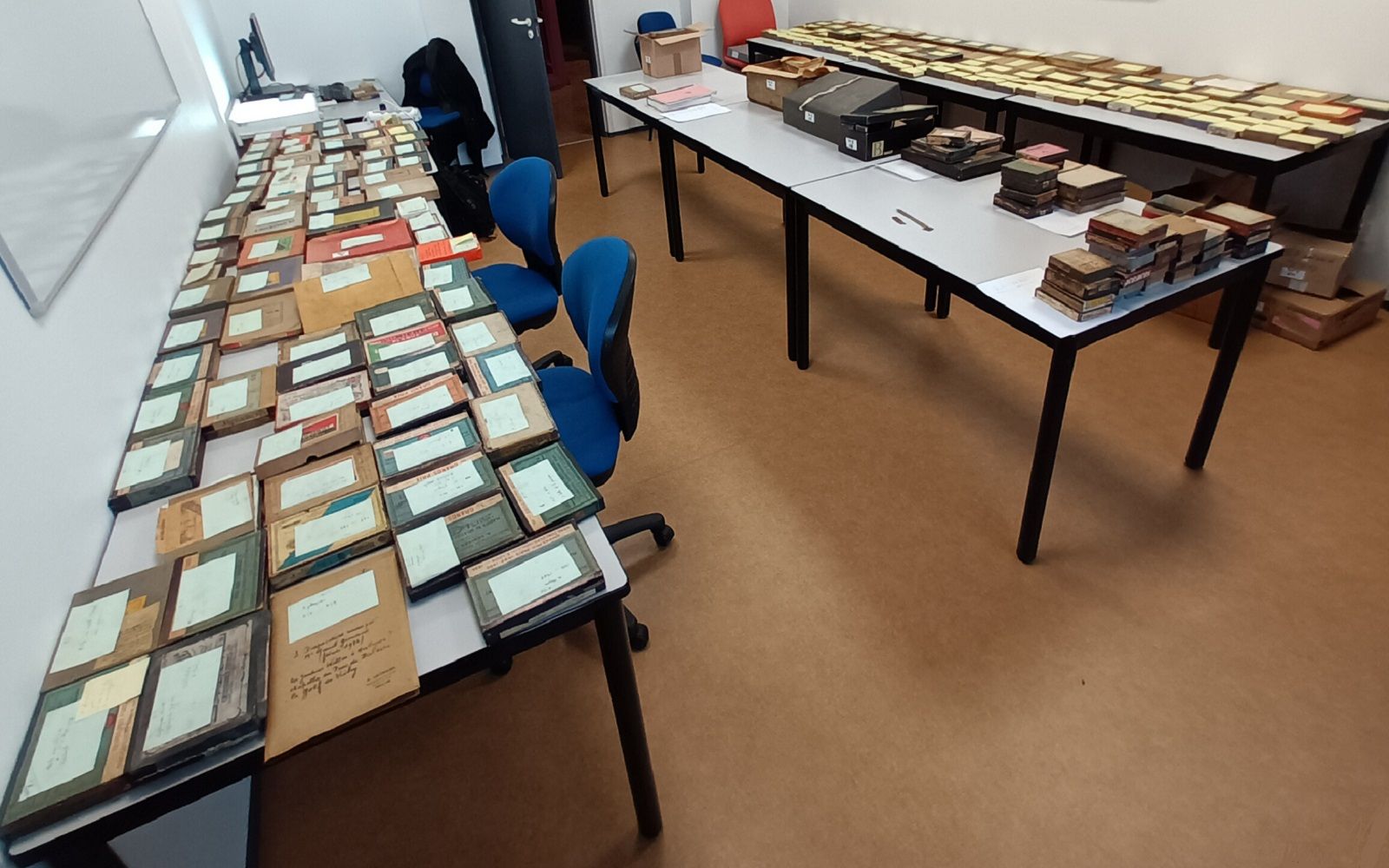 L'ensemble des boites de plaques photographiques