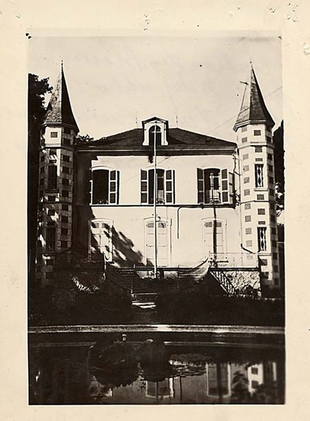 Château des Brosses, prison et camp d'internement de la Milice de Vichy (A. D. Allier, 20 J 12). © A. D. Allier